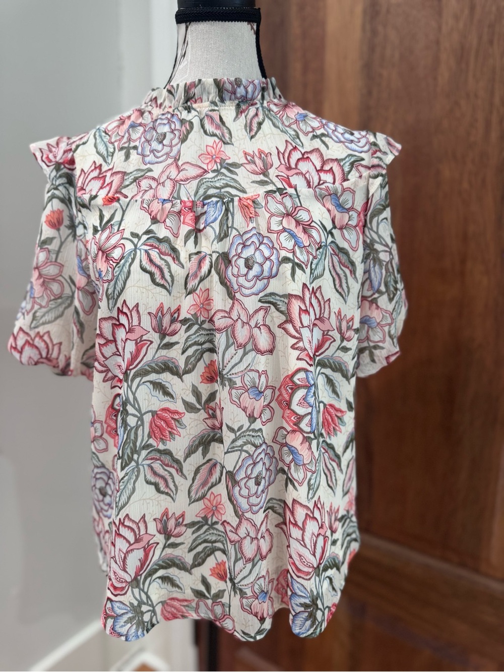 LOFT Cream Floral Ruffle-Neck Short Sleeve Blouse